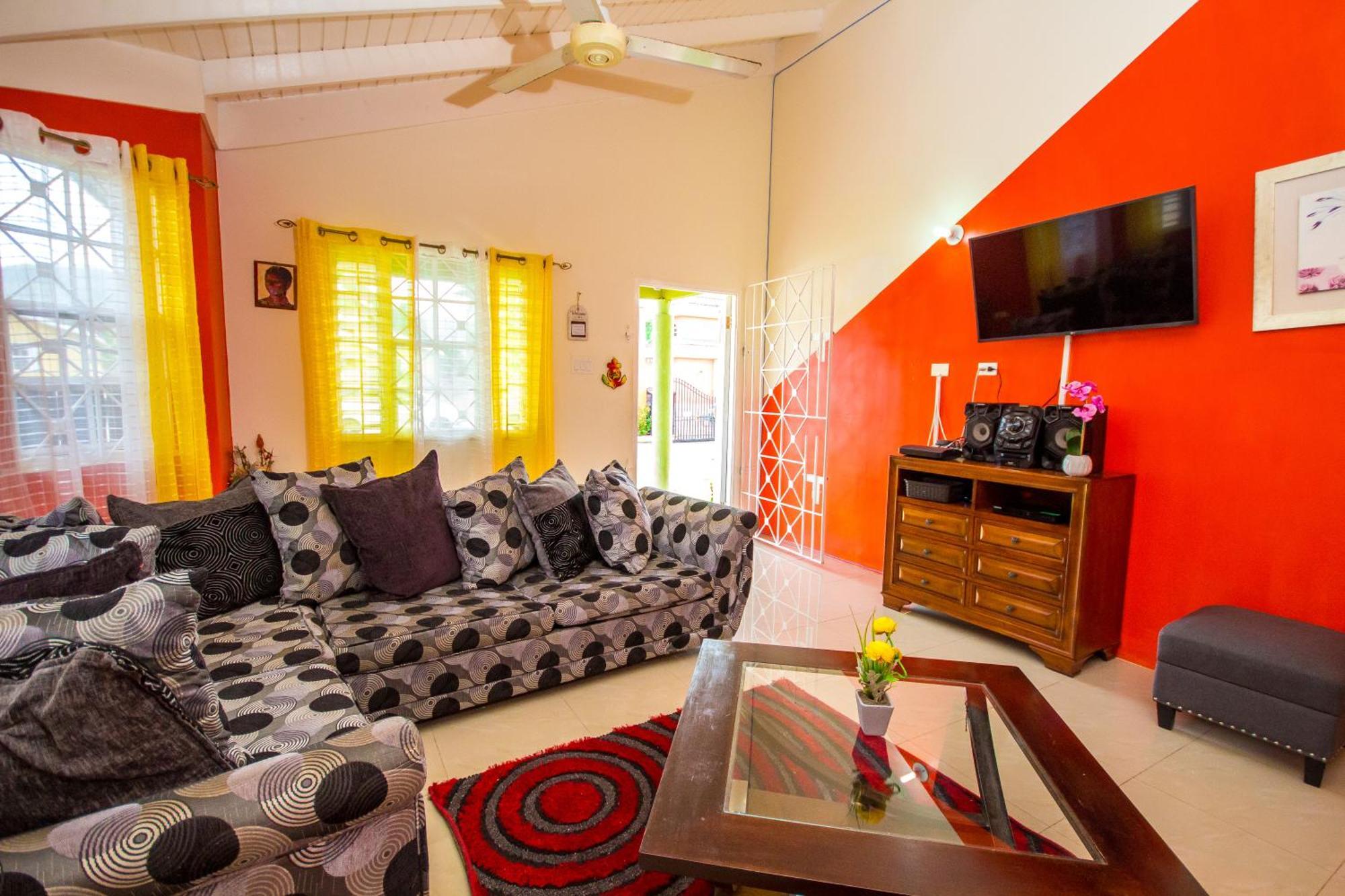 Ocho Rios Drax Hall 2 Bed Luxury Getaway 24hrs Security * Saint Ann's Bay
