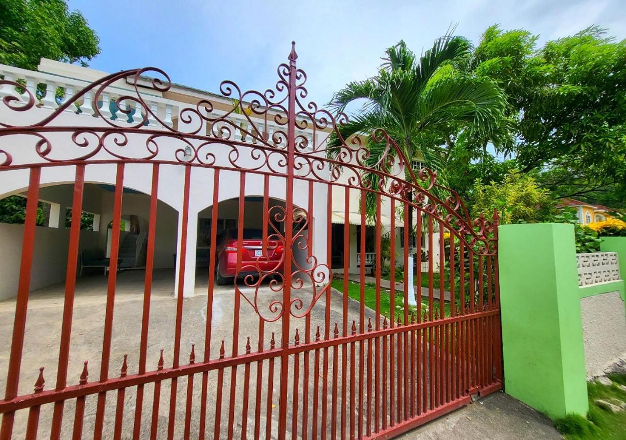 Guest house Green's Palace Jamaica Oracabessa