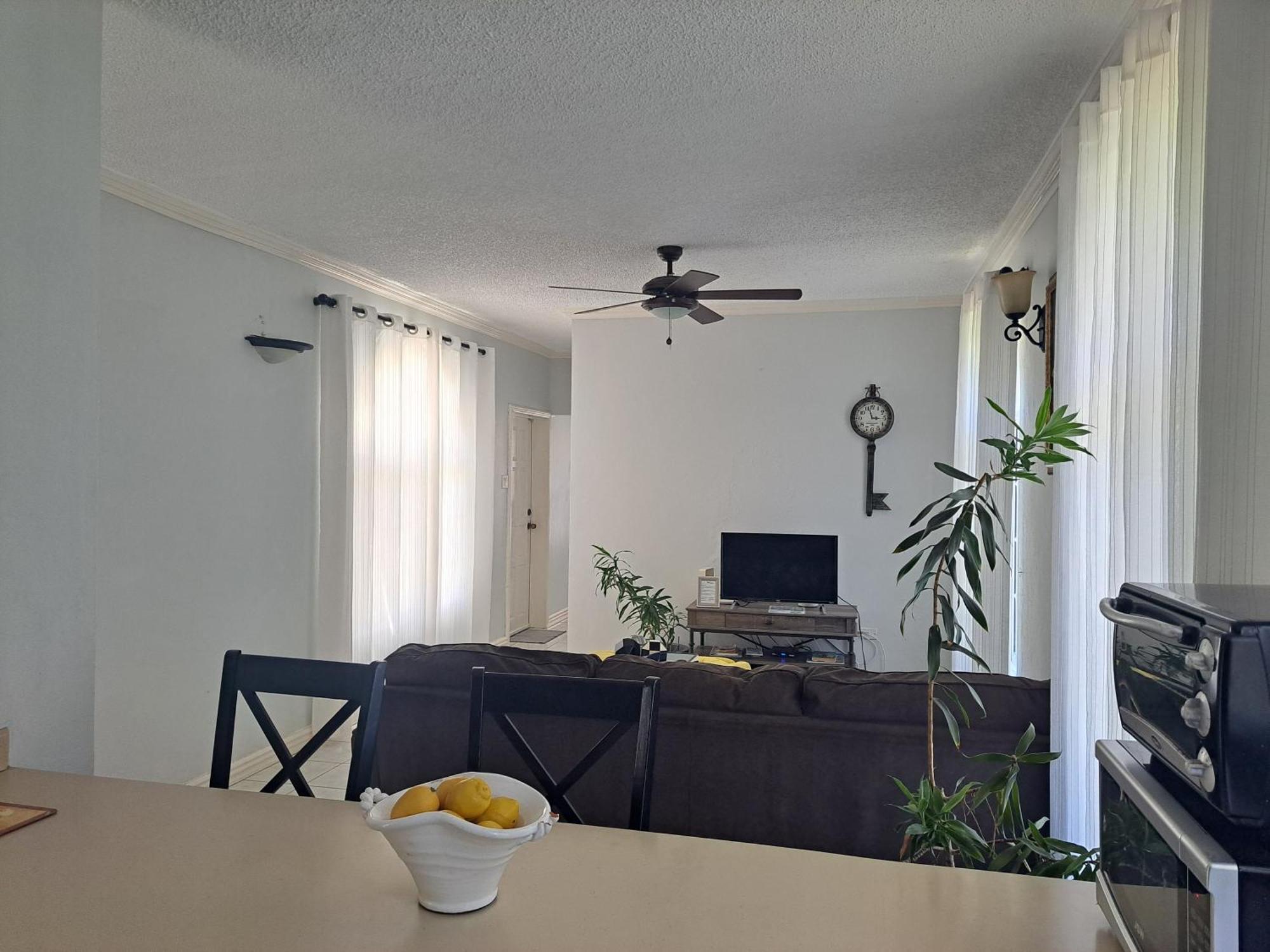 Ivory Tower Apartment *