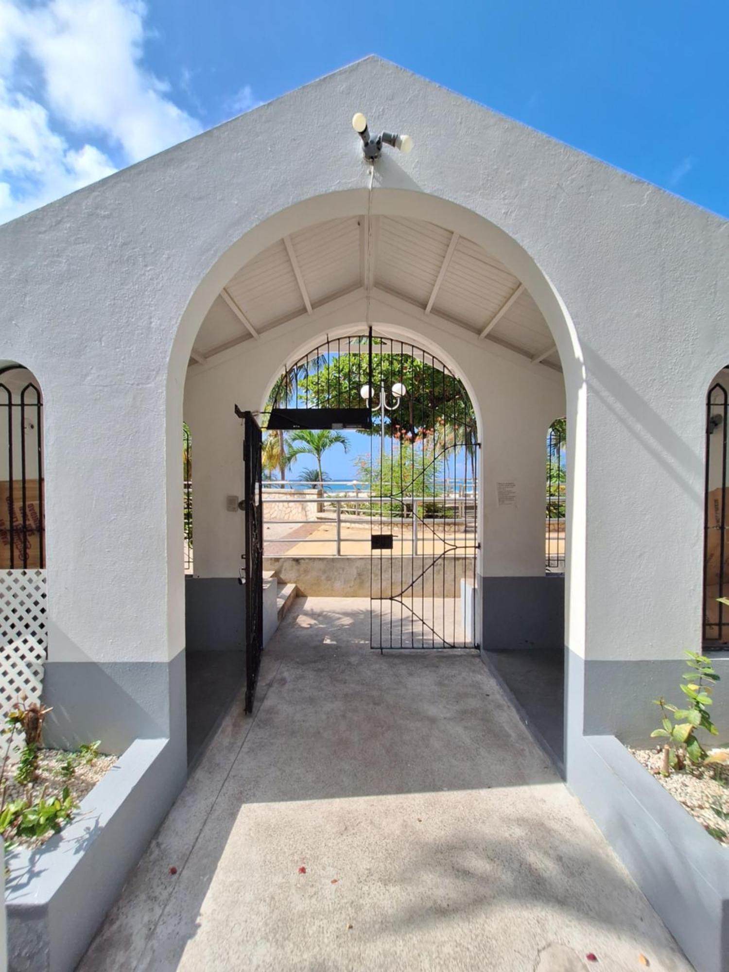 One Bedroom 2 * Ocho Rios