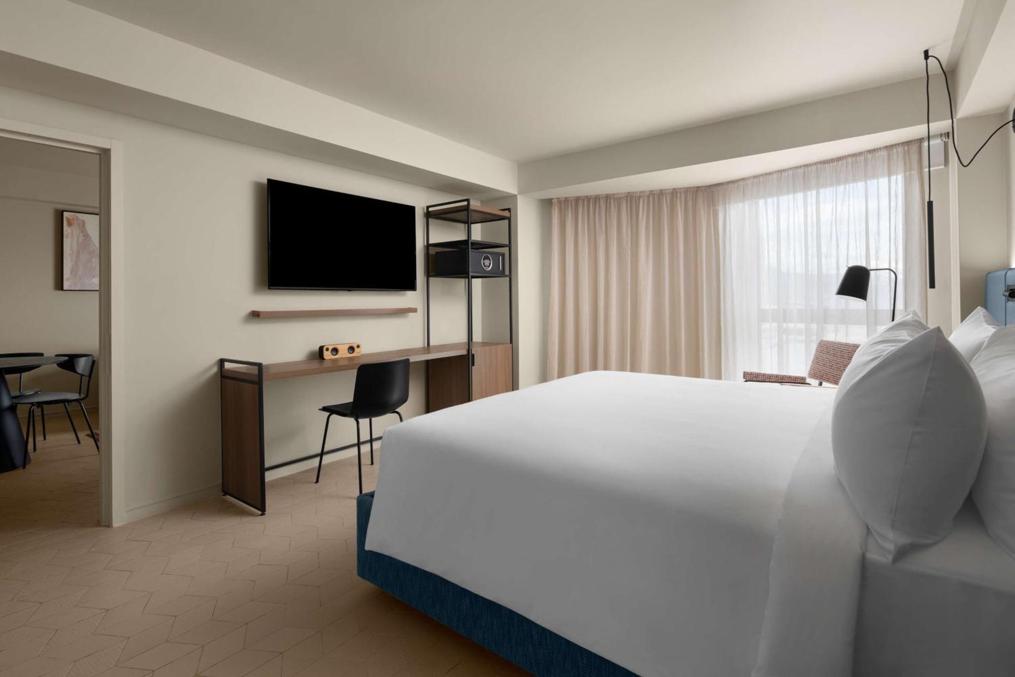 Hotel Rok Tapestry Collection By Hilton