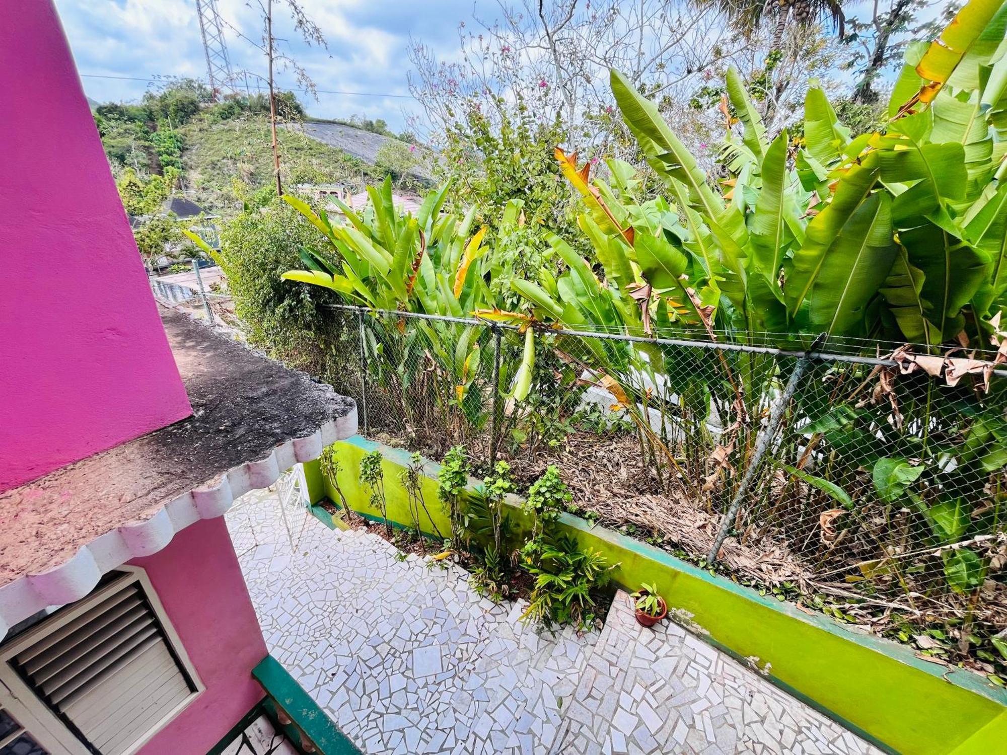 Bed & Breakfast Nine Miles Cultural Hangouts And Tours