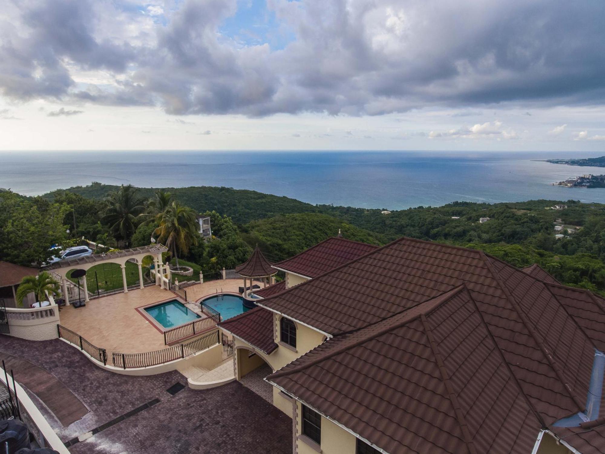 Guest house Clarridge View