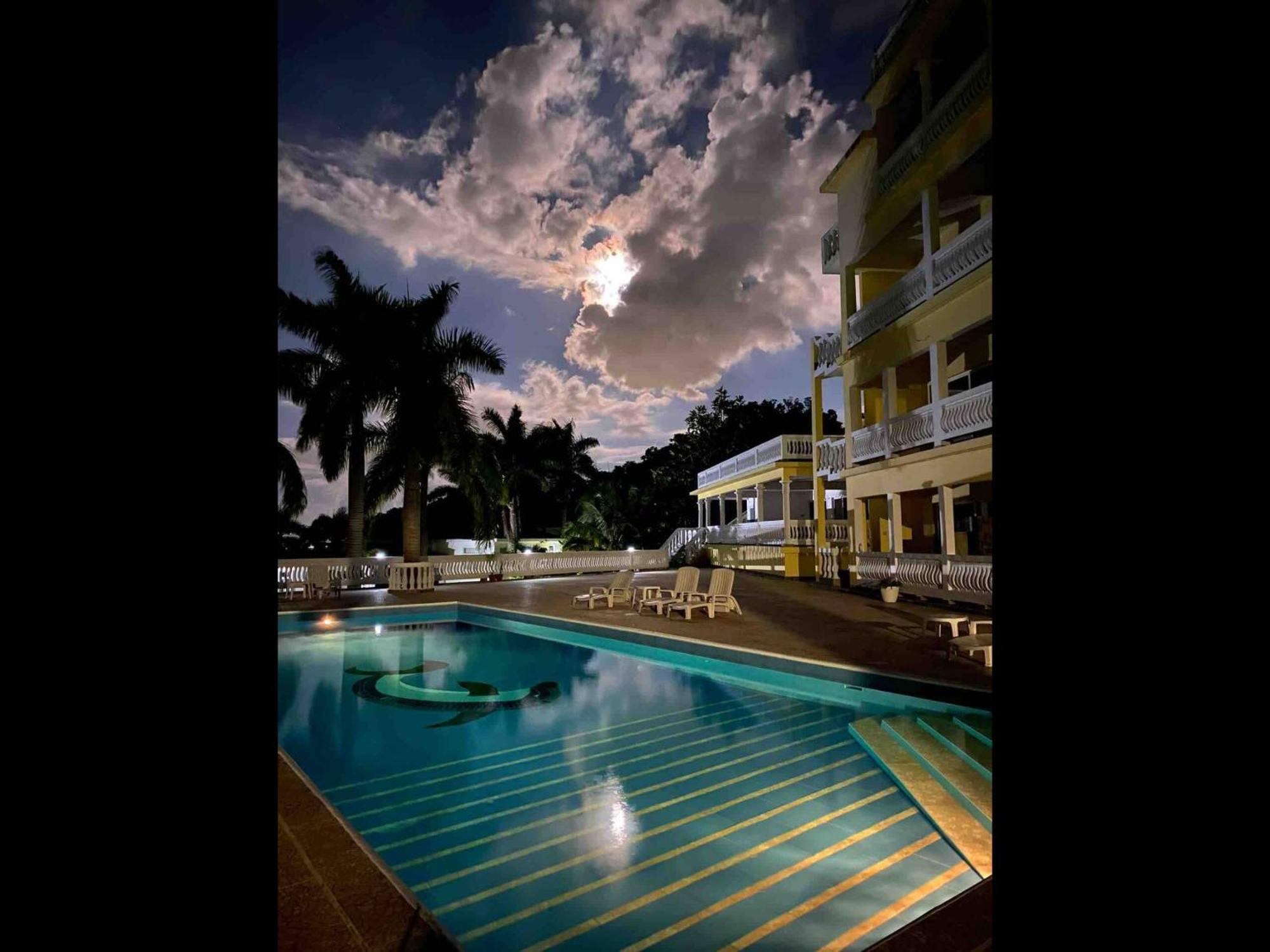 Aparthotel Spring Garden Mobay *