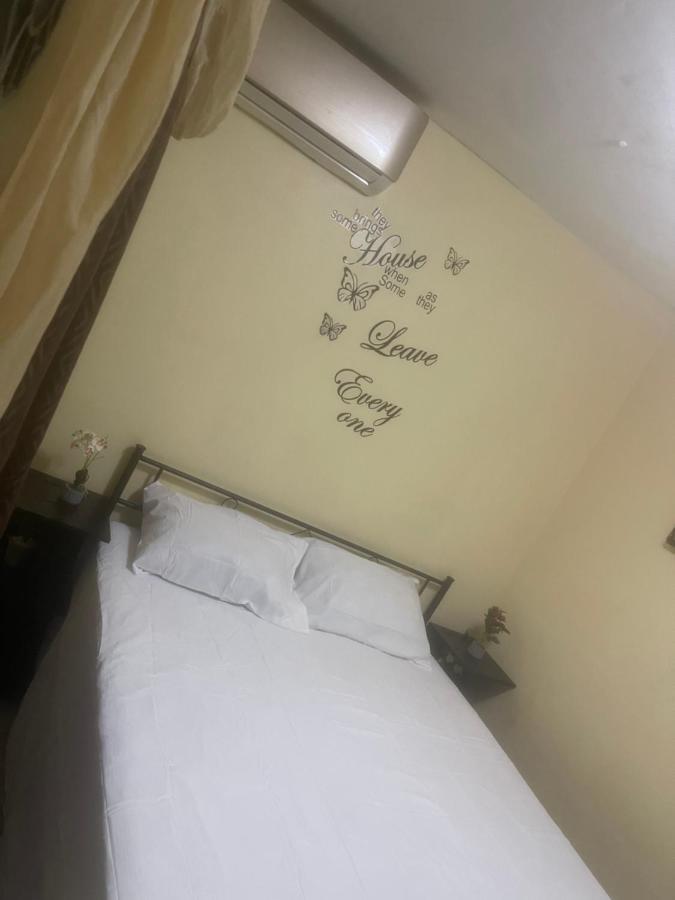 Jamaican R Bed & Breakfast Kingston
