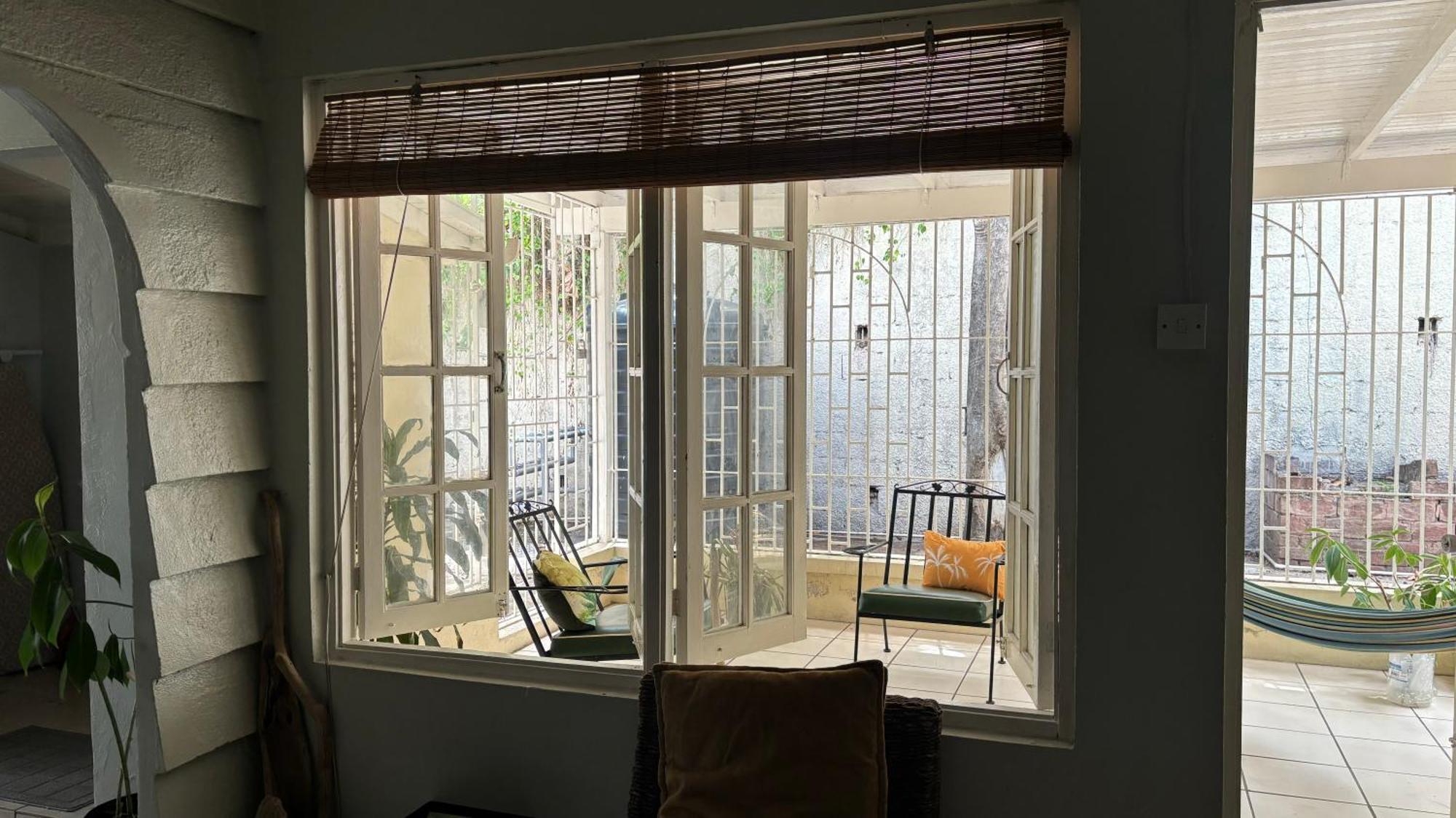 Di Mews Guest house