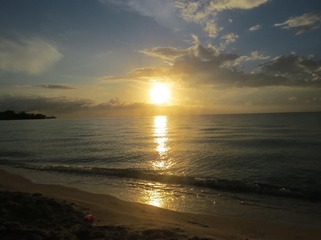 Bed & Breakfast The Retreat @ A Piece Of Paradise *