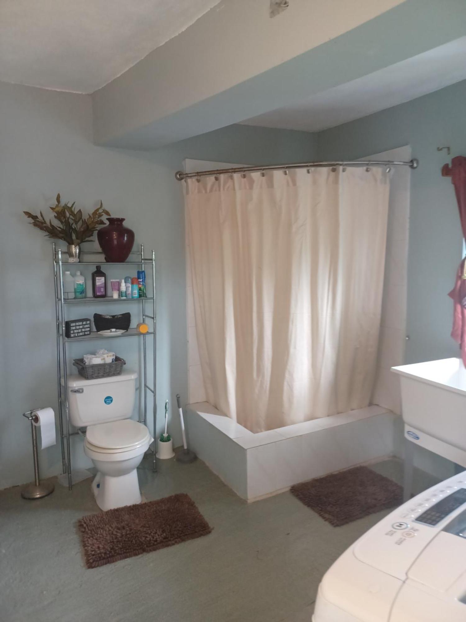 Cassy's Child's Guest house Kingston