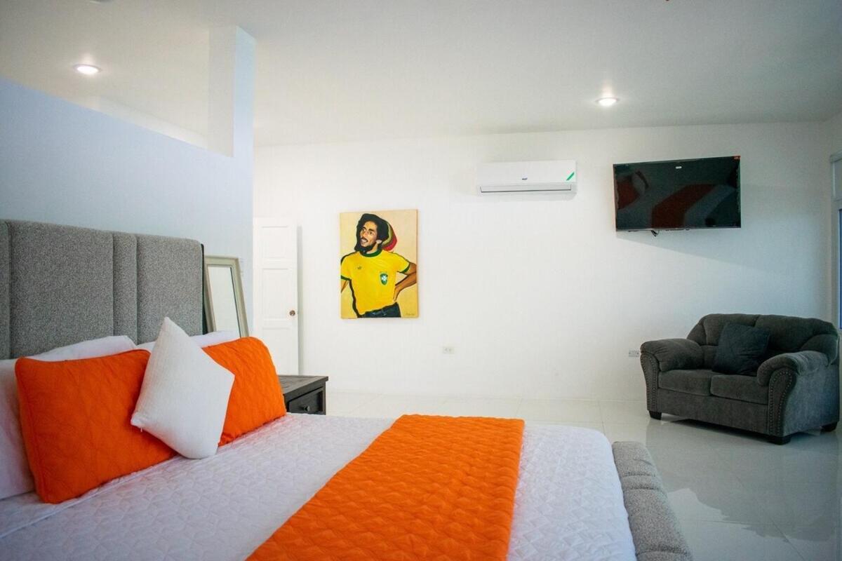 The W 5 Bedroom Oceanfront W Staff *