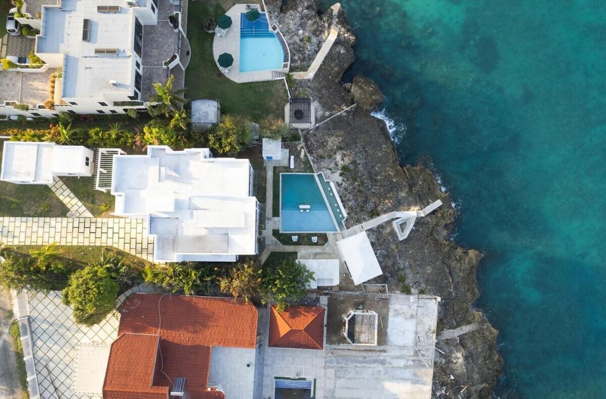 The W 5 Bedroom Oceanfront W Staff