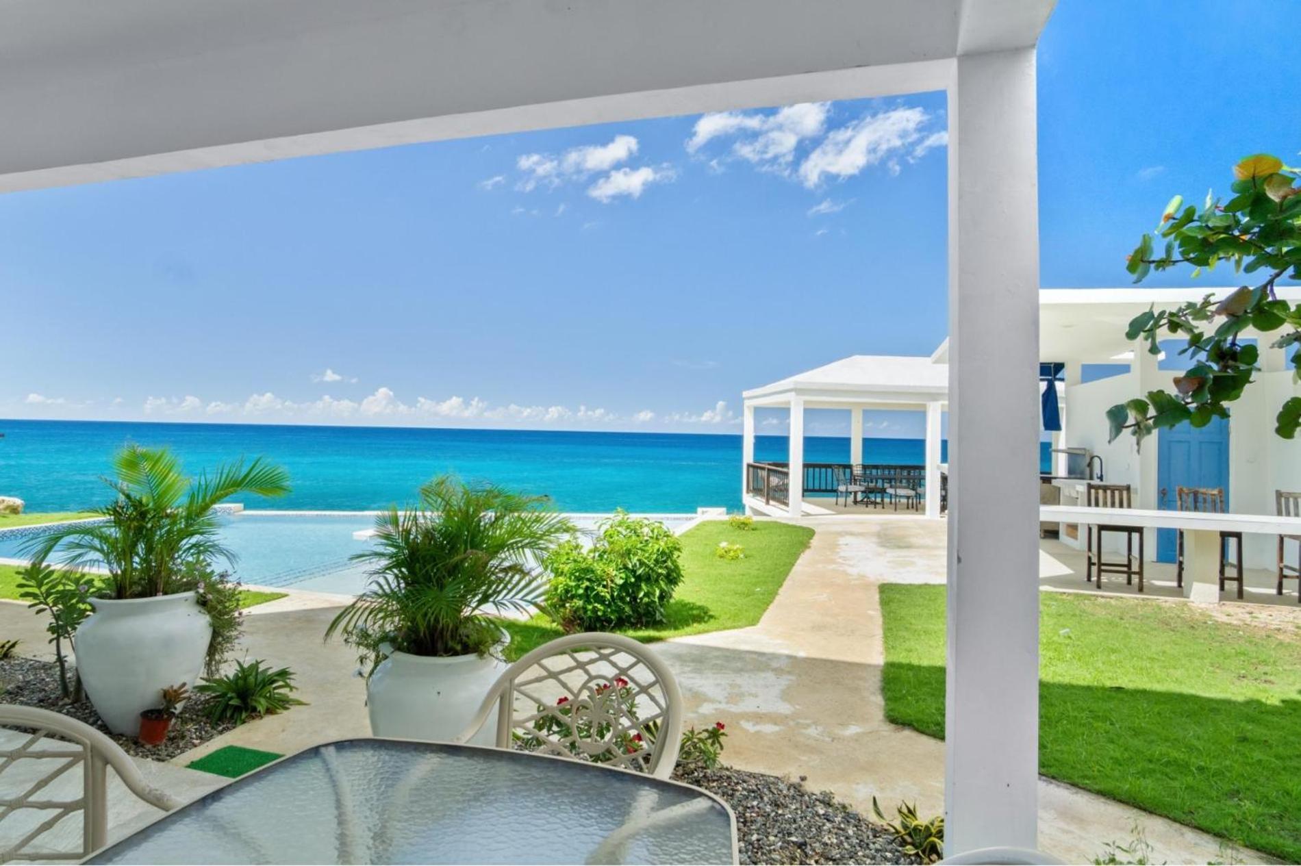 The W 5 Bedroom Oceanfront W Staff *