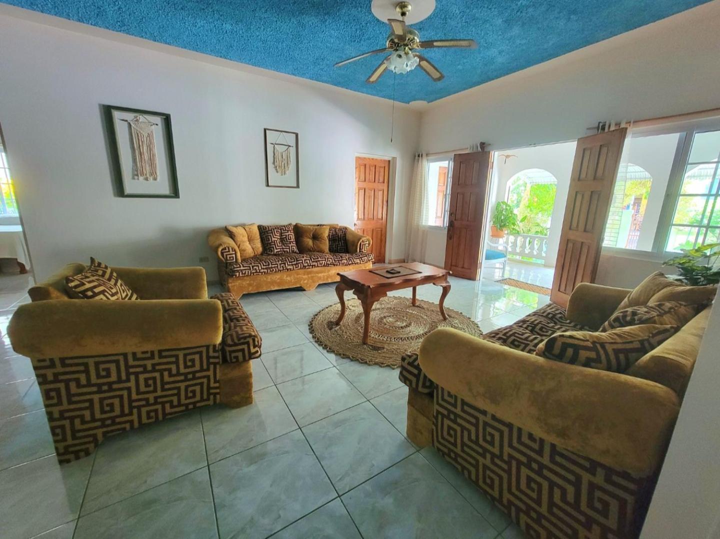 Guest house Green's Palace Jamaica