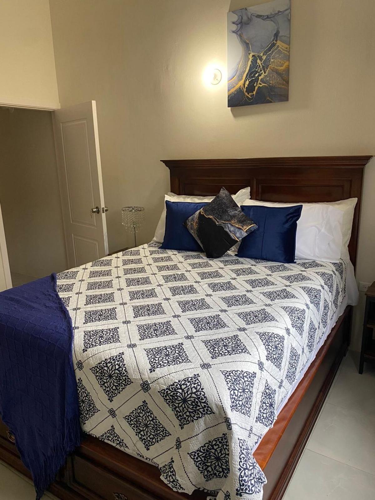 Bed & Breakfast Pru's Paradise *