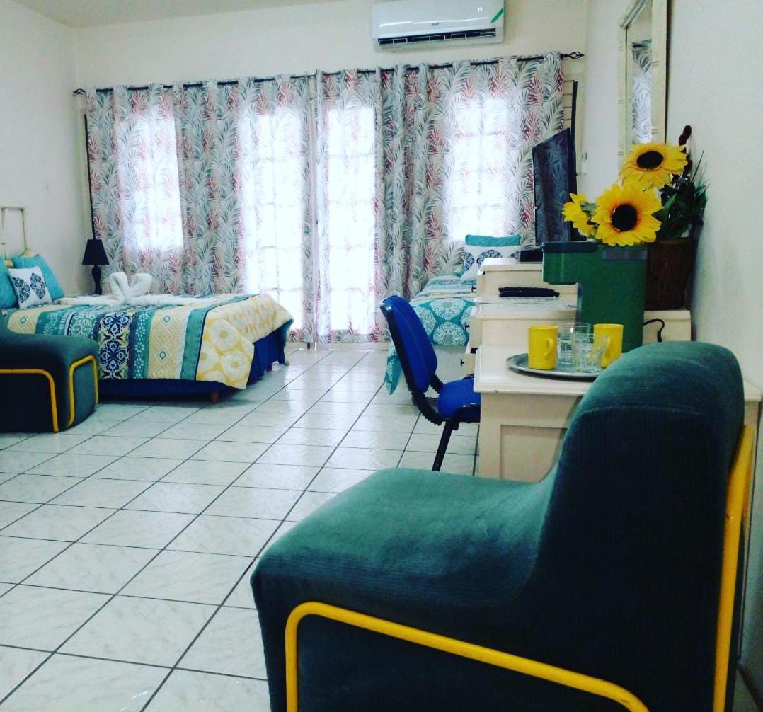 Ridgeway Guest house Montego Bay