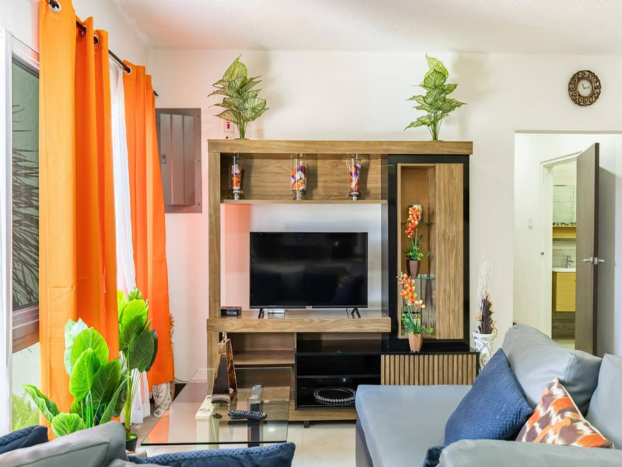 2 Bedroom Near Ocho Rios Apartment