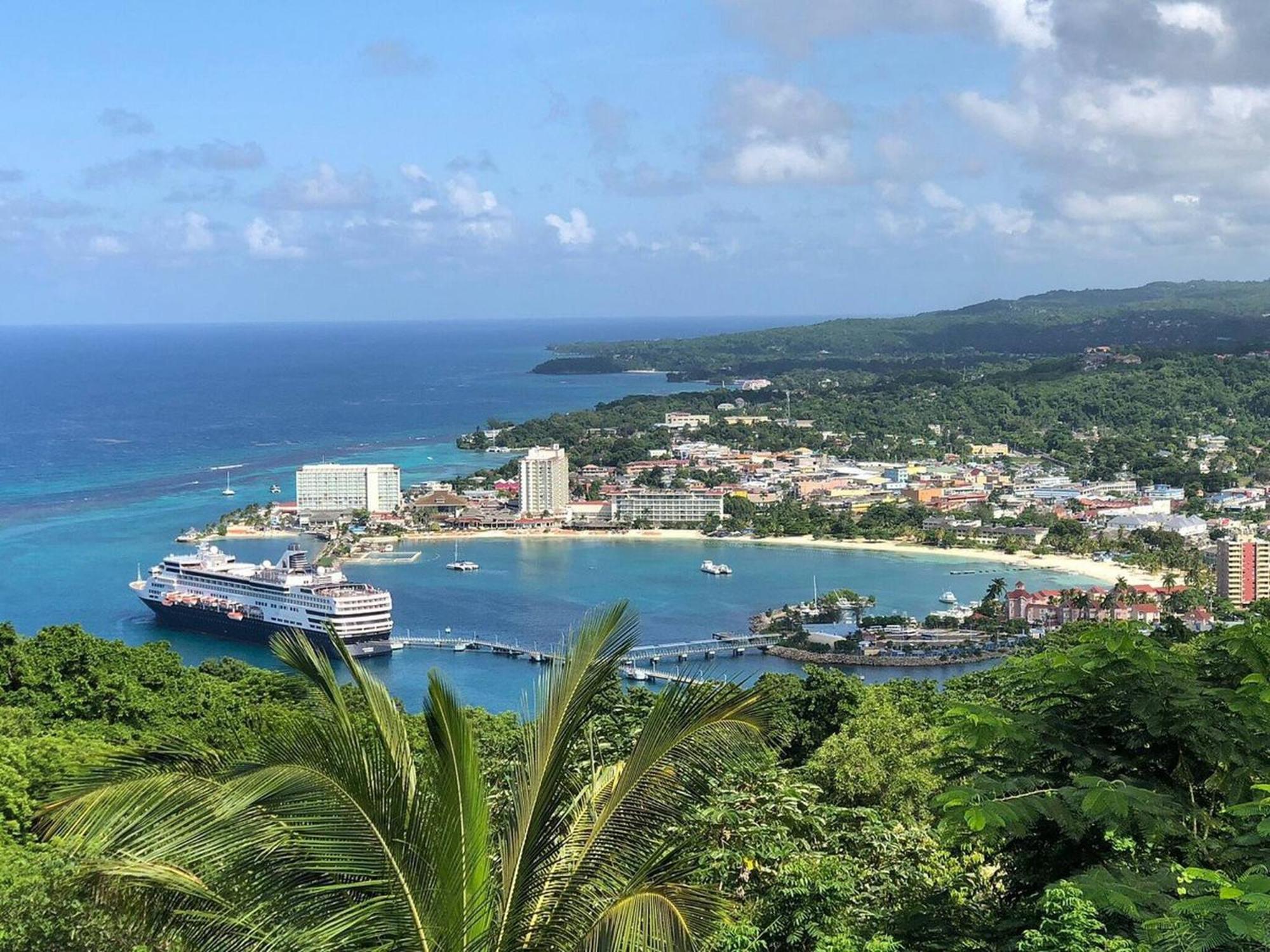 2 Bedroom Near Ocho Rios Apartment Runaway Bay