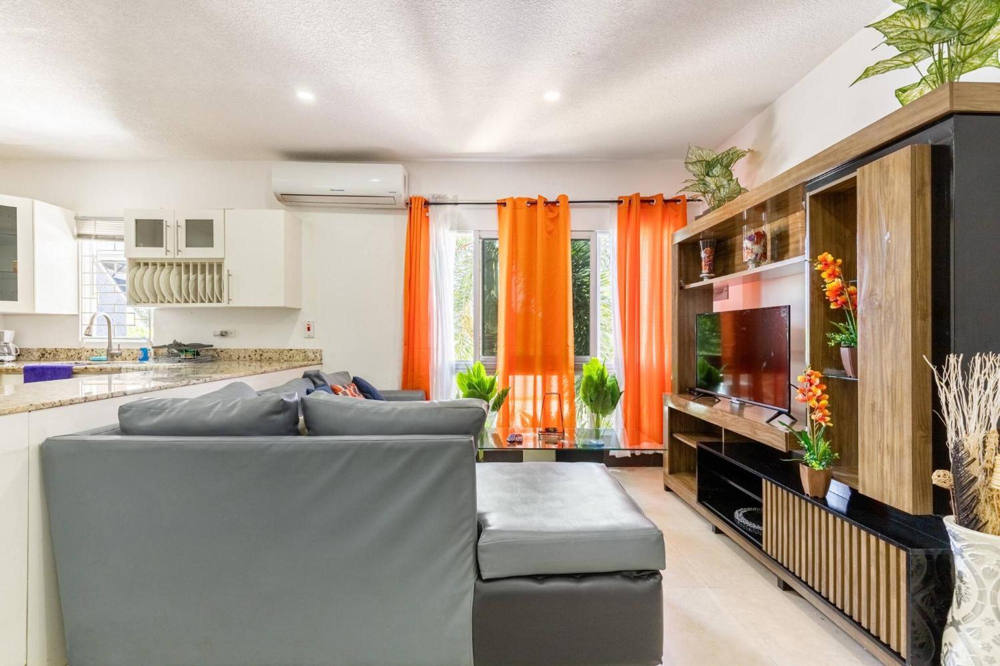 2 Bedroom Near Ocho Rios Apartment