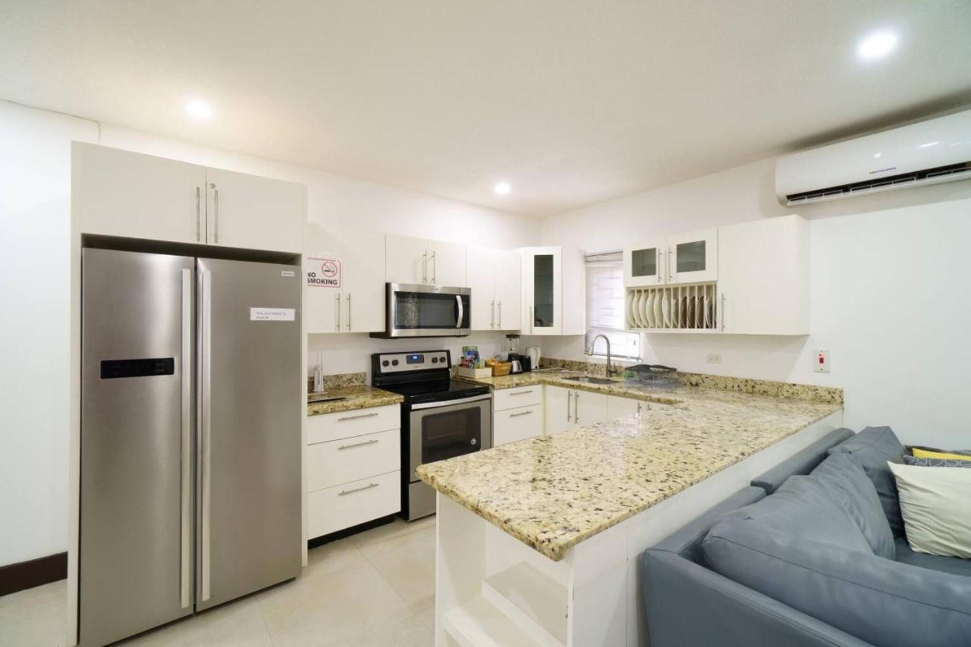 2 Bedroom Near Ocho Rios Apartment