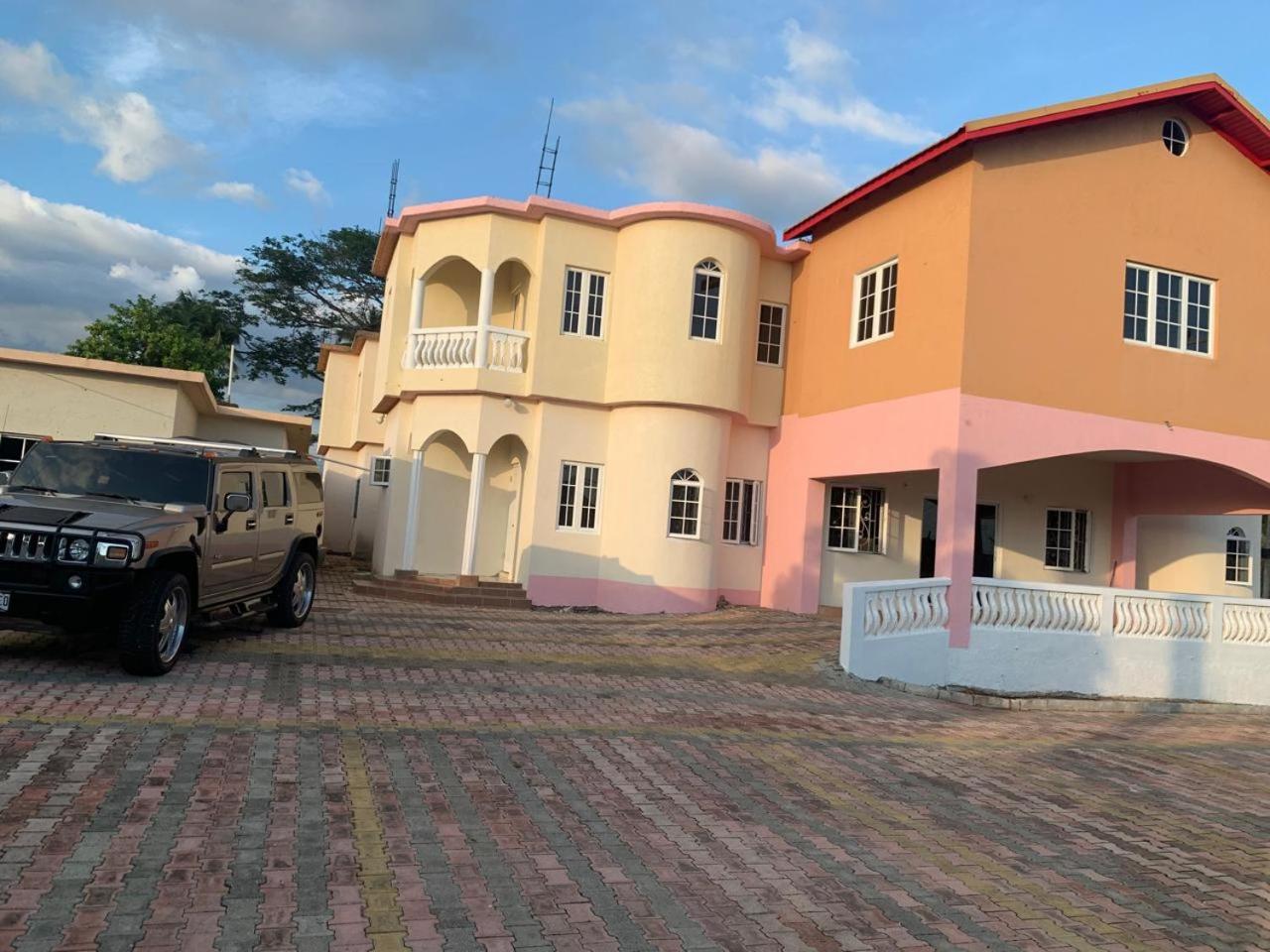 Jds House Of Beauty * Old Harbour
