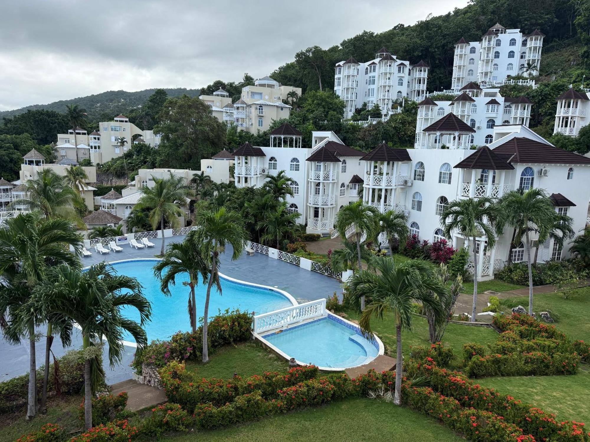 Apartment Penthouse On The Ridge Ocho Rios