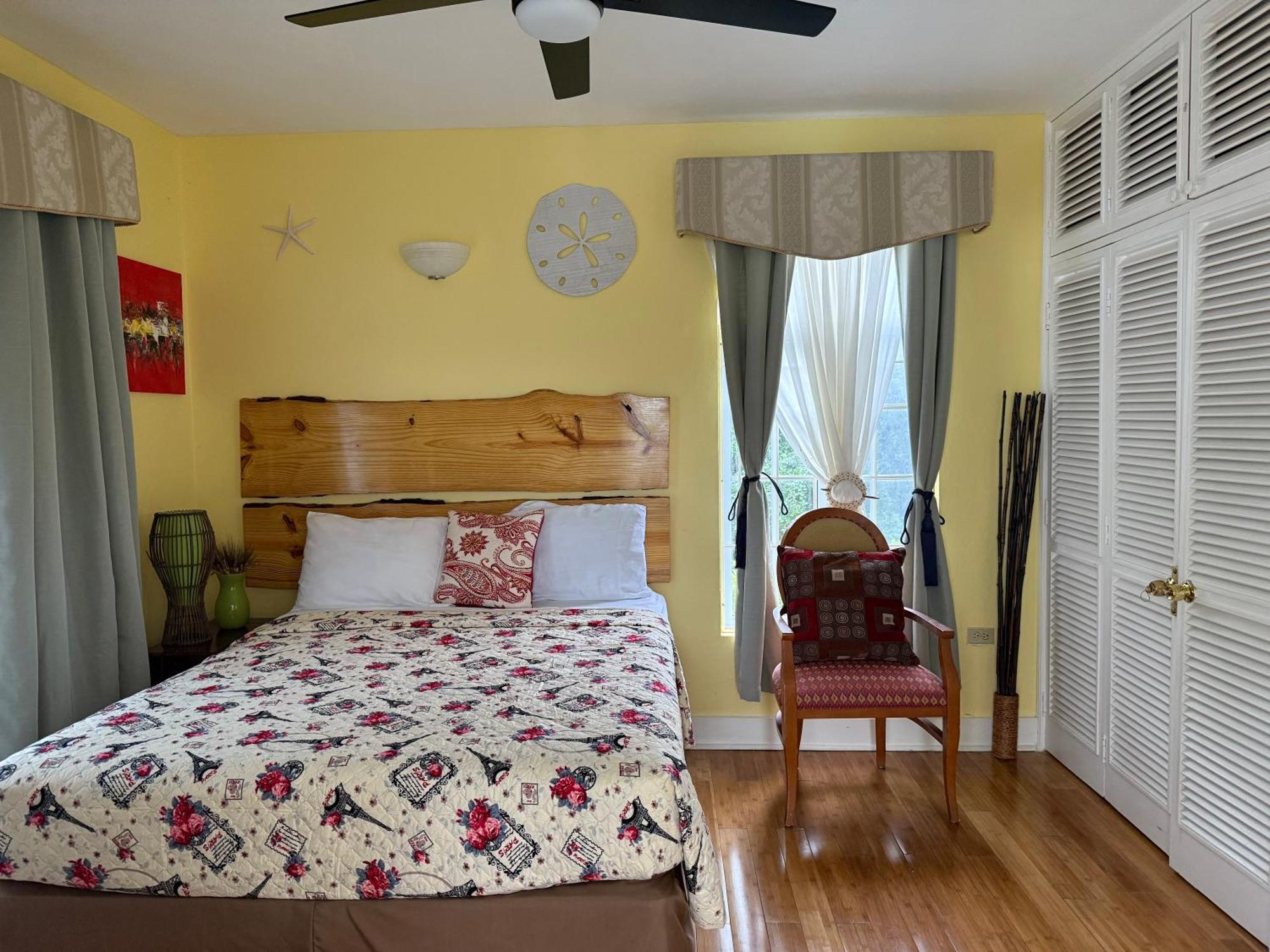 Penthouse On The Ridge Apartment Ocho Rios