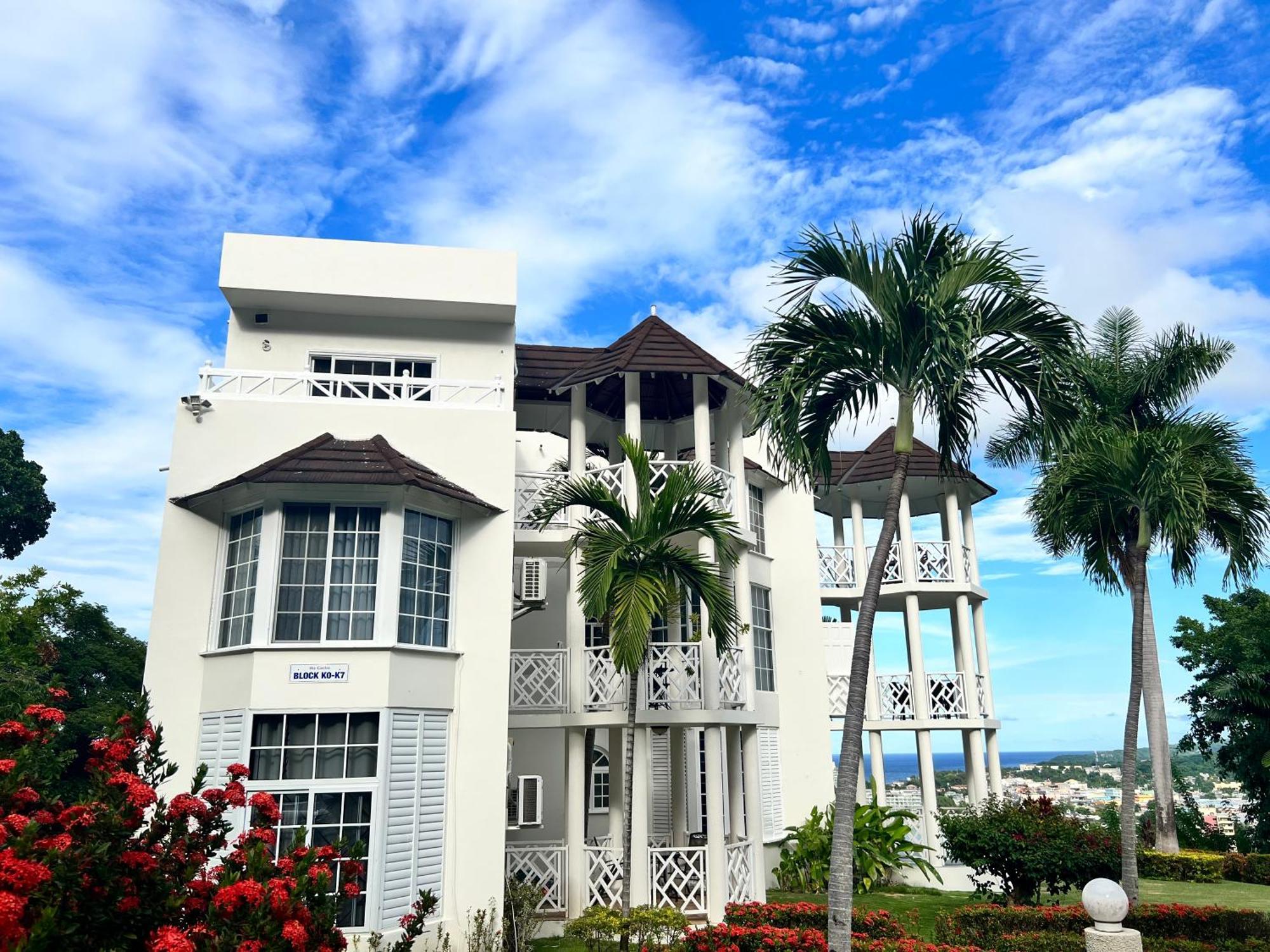 Apartment Penthouse On The Ridge Ocho Rios
