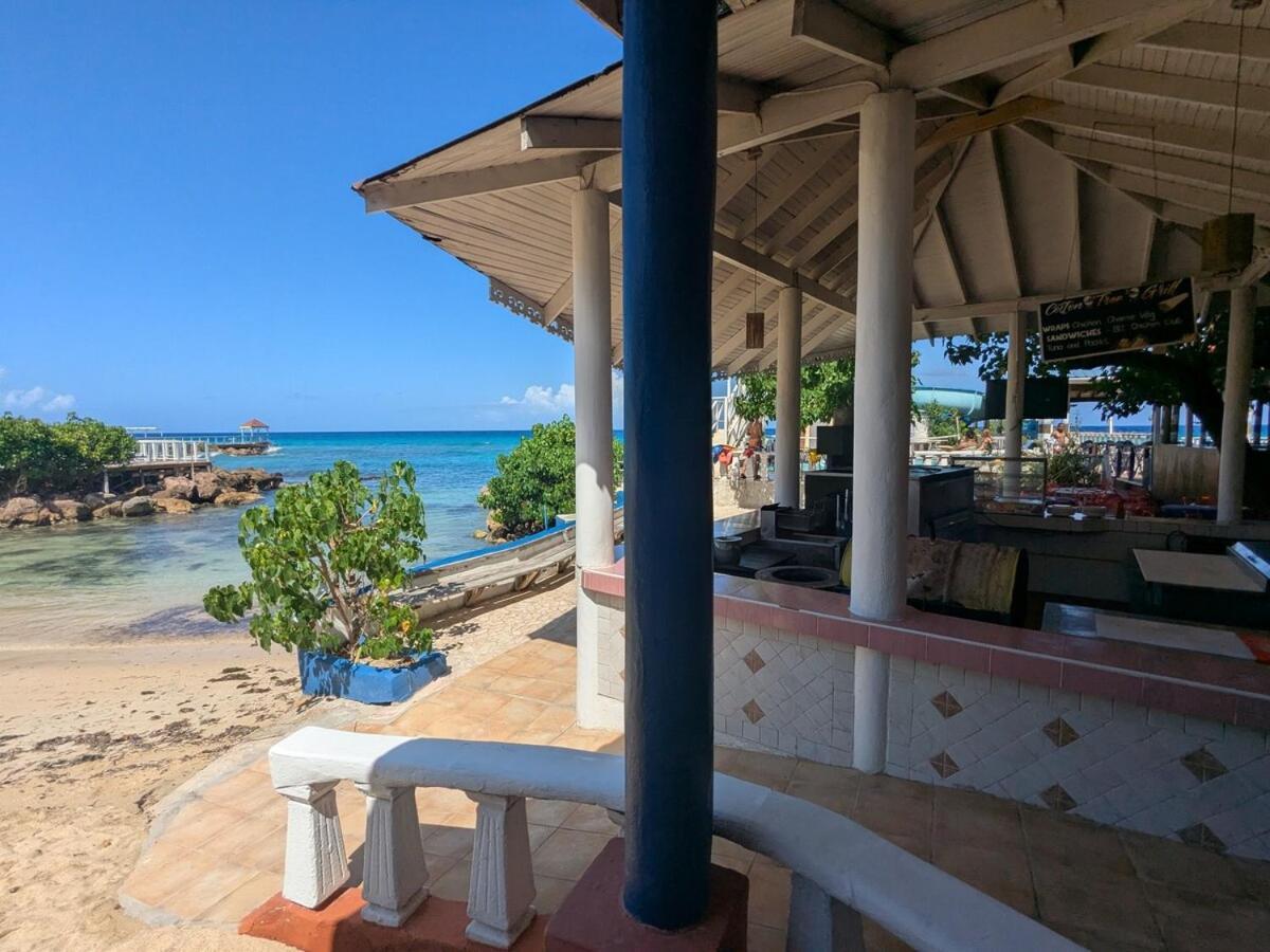 Sojo's Sandy Toes Santuary Runaway Bay