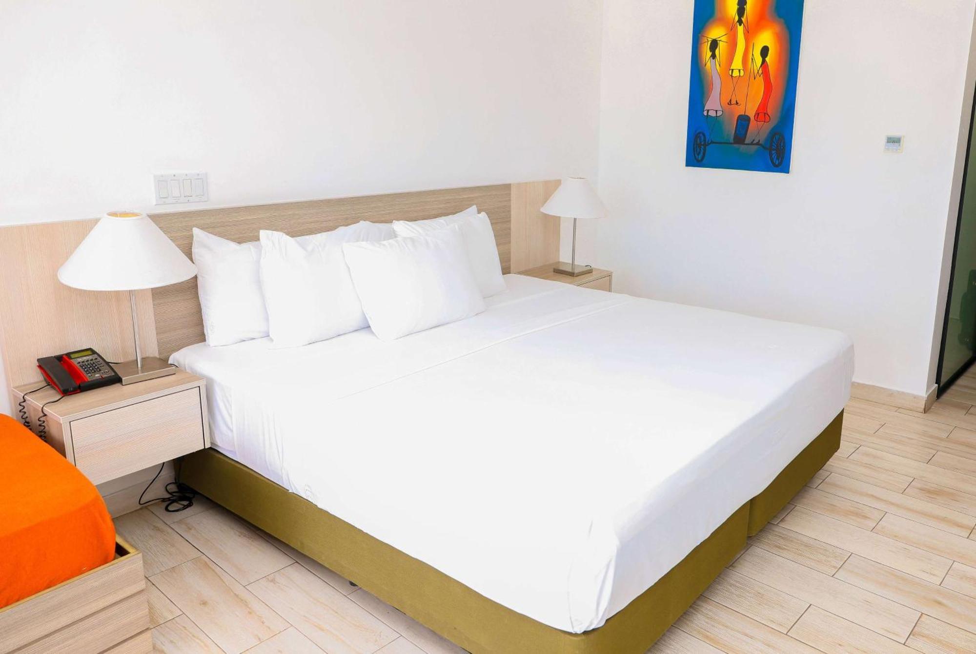 Grand Decameron Cornwall Beach, A Trademark All-Inclusive Resort