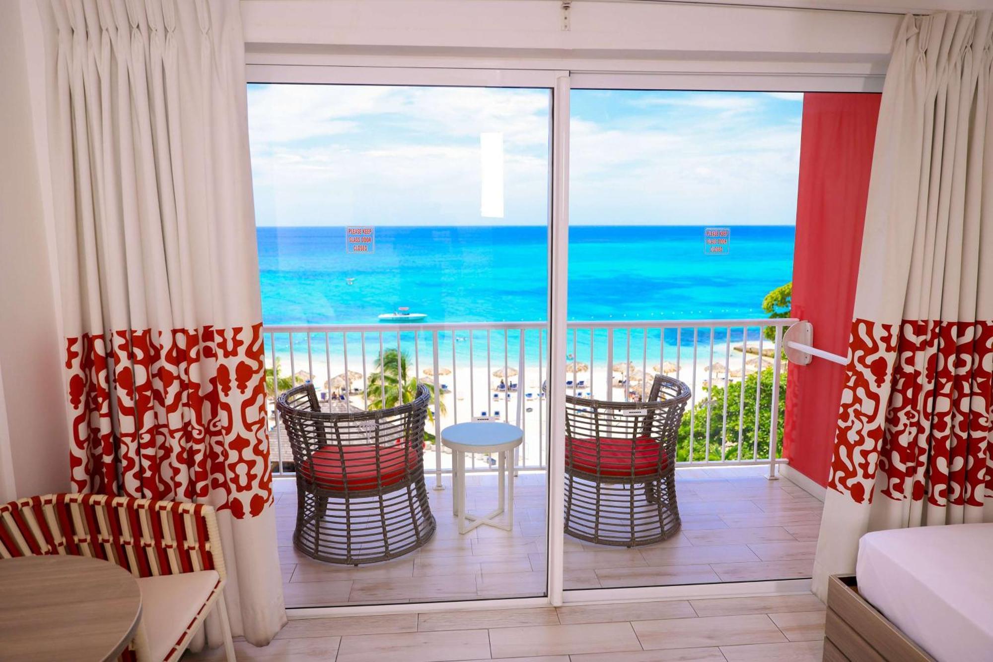 Grand Decameron Cornwall Beach, A Trademark All-Inclusive Resort 4*