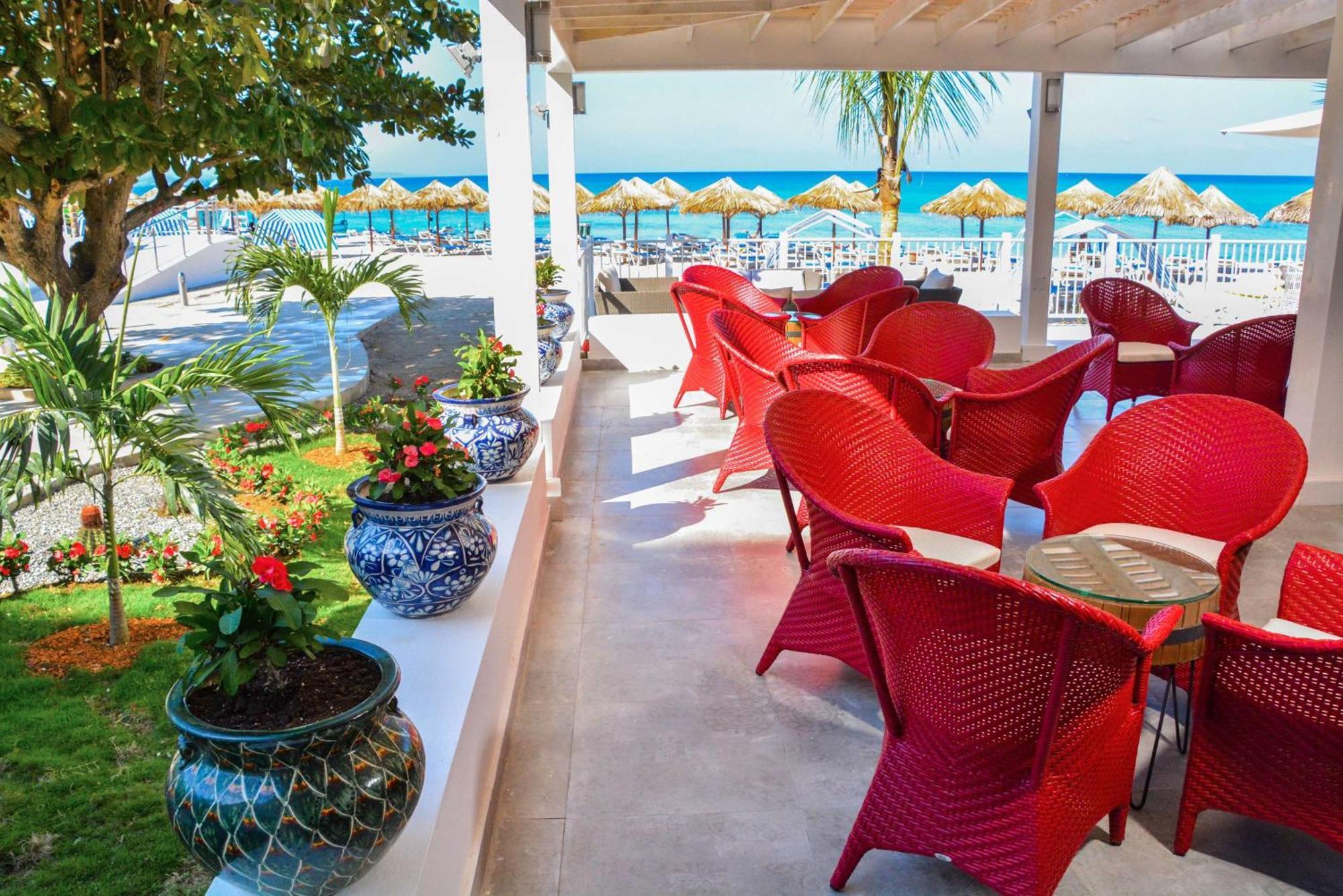 Resort Grand Decameron Cornwall Beach, A Trademark All-Inclusive Resort 4*
