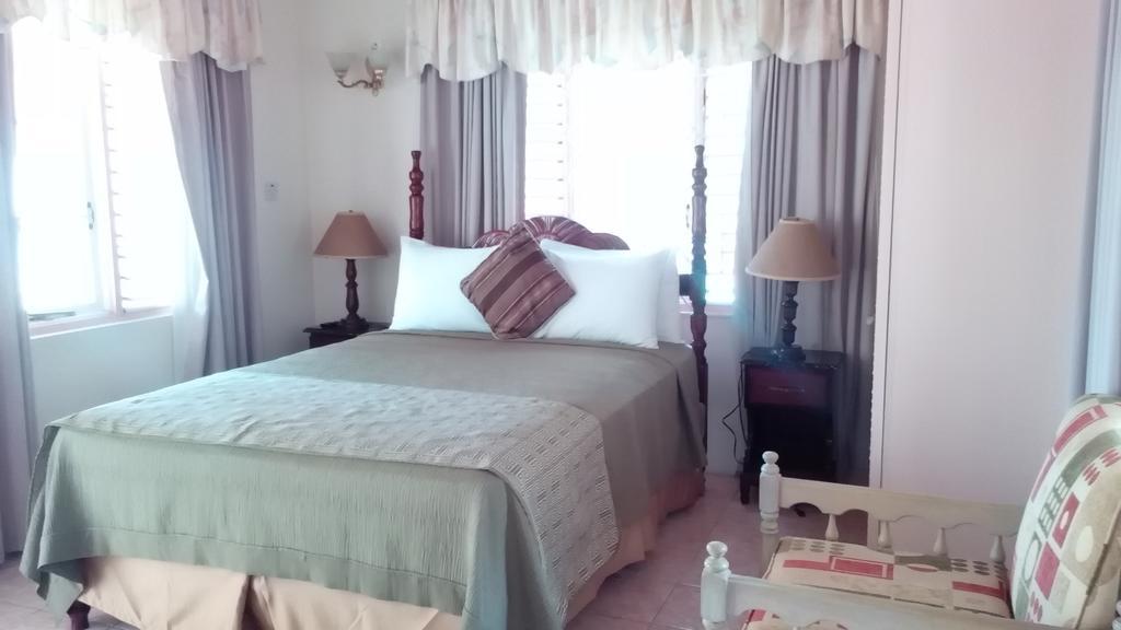 Silver Creek Hotel Runaway Bay