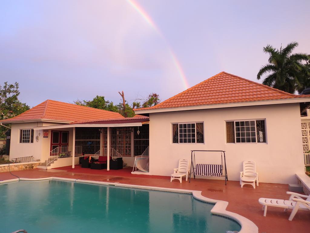 Bed & Breakfast The Retreat @ A Piece Of Paradise Montego Bay