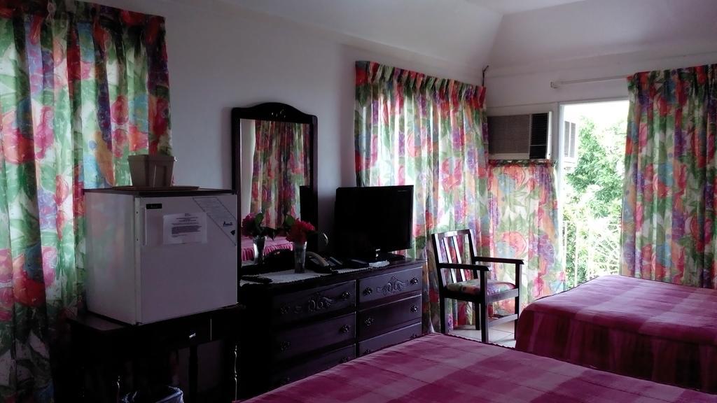 Relax Hotel Montego Bay