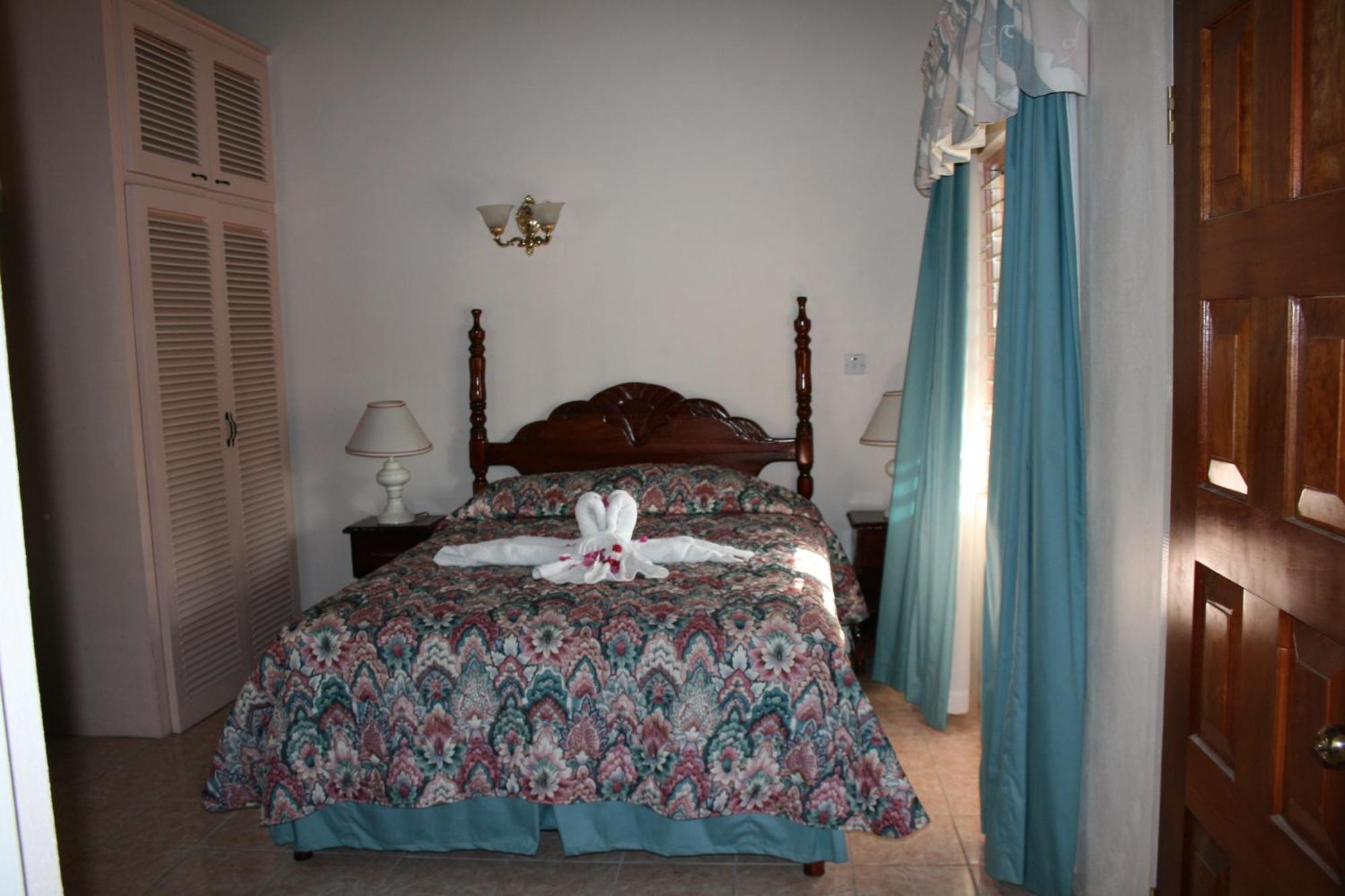 Hotel Silver Creek Runaway Bay
