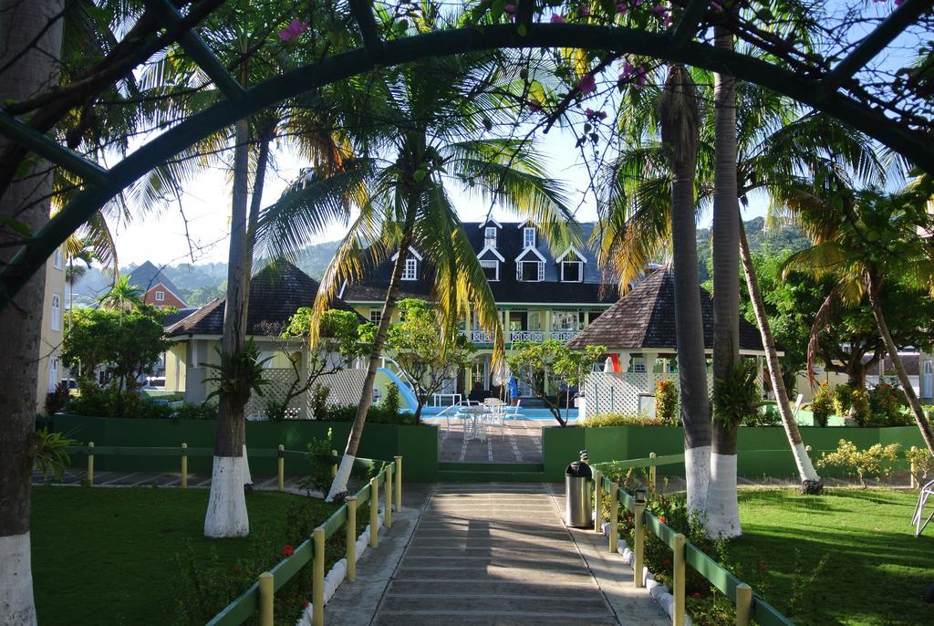 30 Apartment Ocho Rios