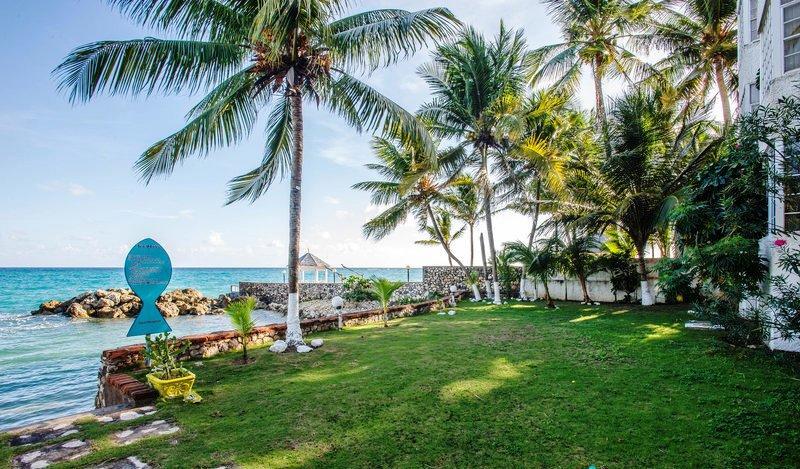 Idyllic Beachfront Apartment *