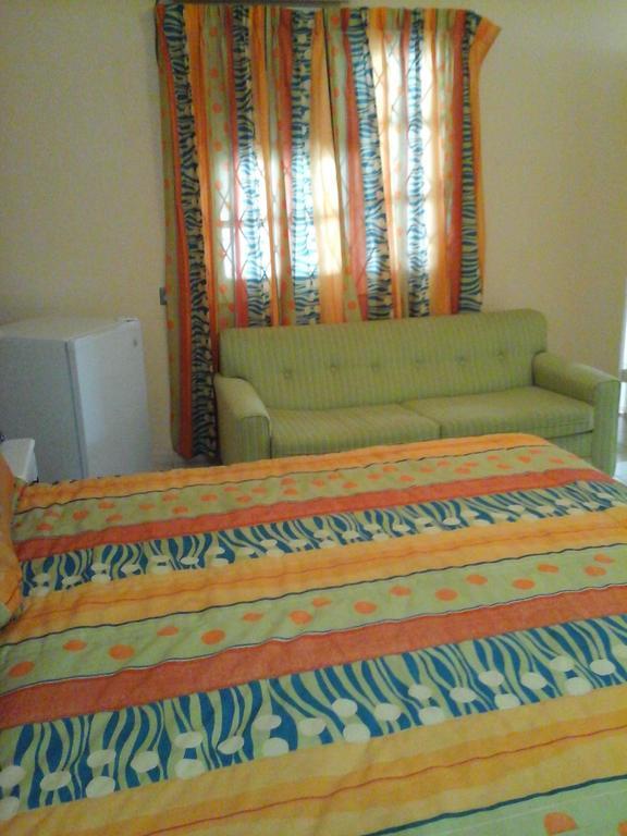 Hotel Port Of Call *