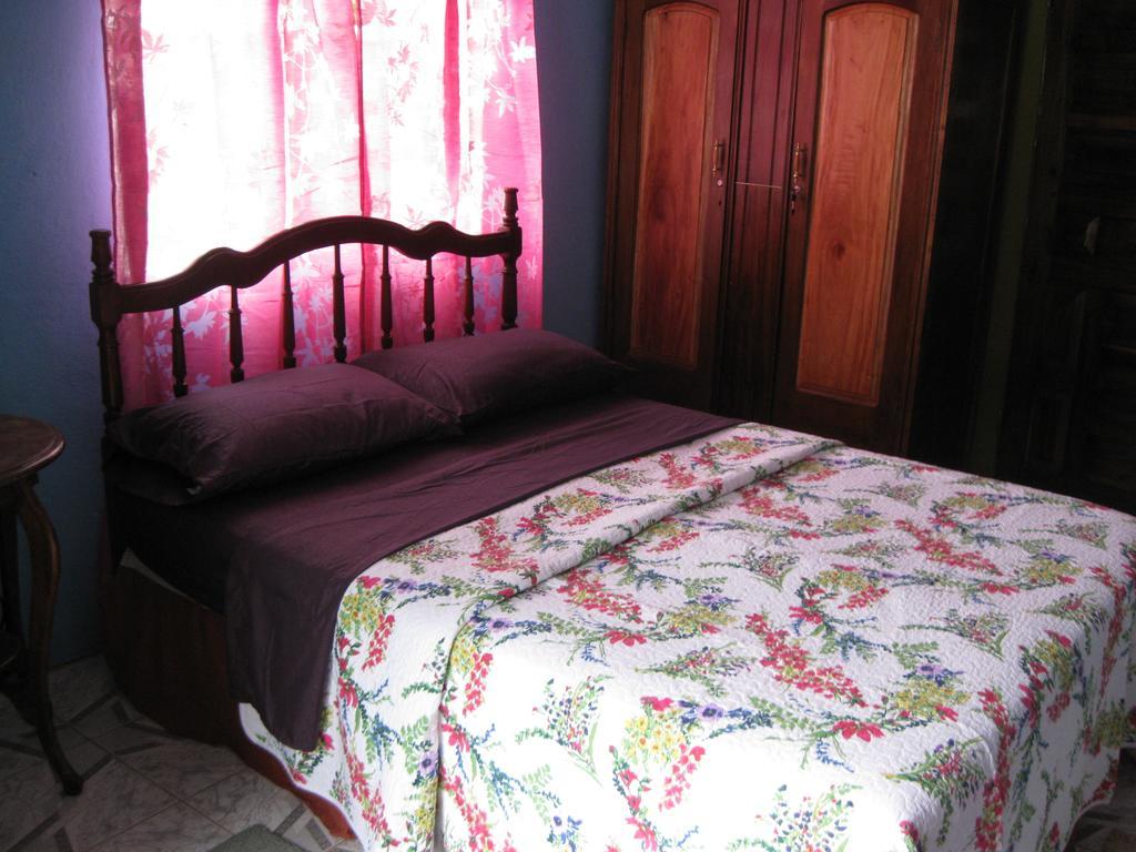 Pineapple Hill Sea View Holiday home