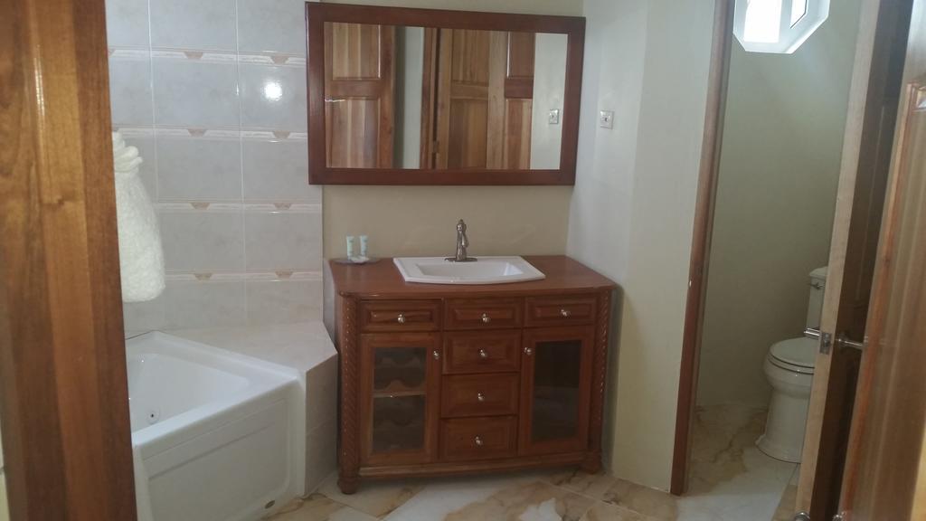Waters Edge Homestay