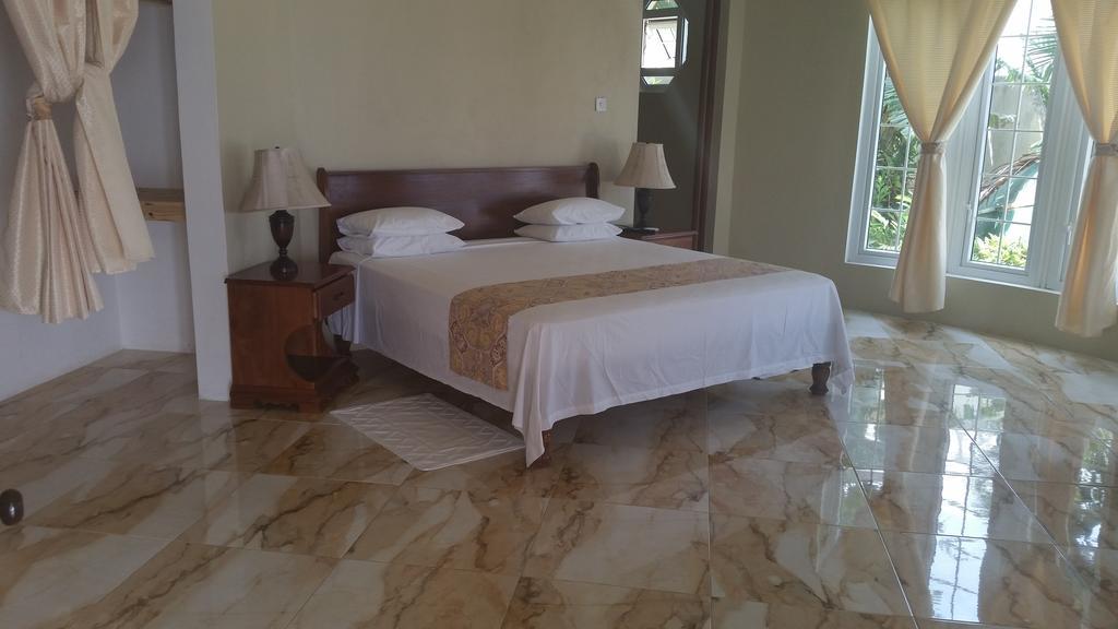 Homestay Waters Edge *
