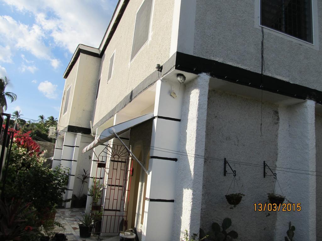 Barefoot Guest house