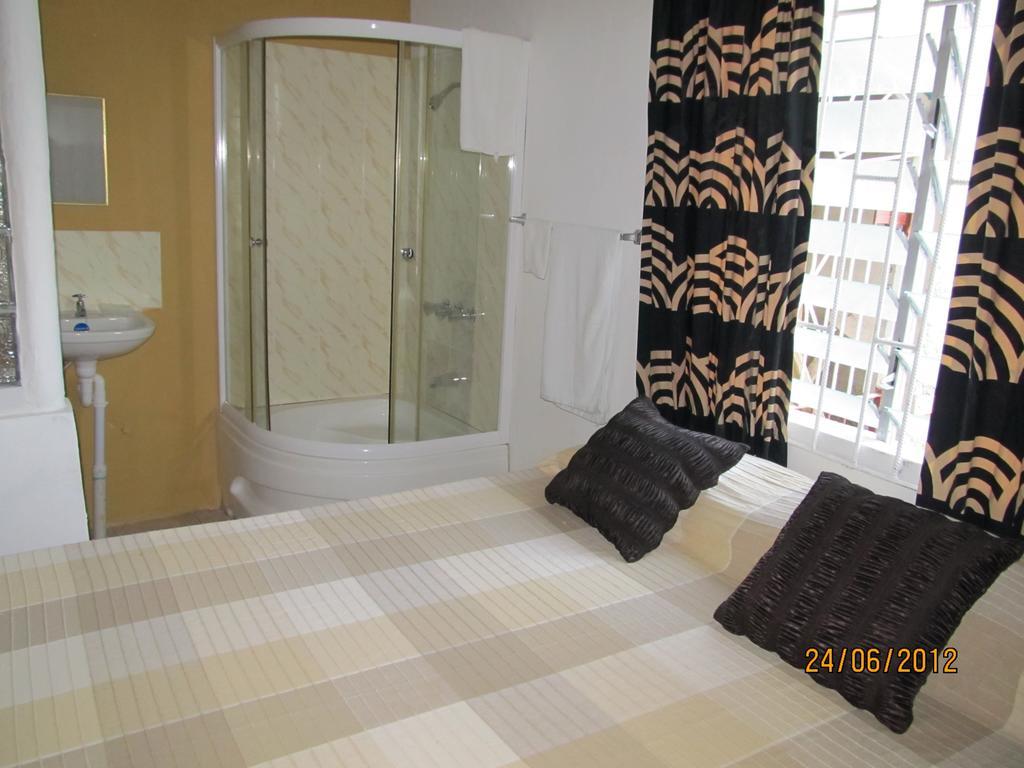 Barefoot 3* Belfast