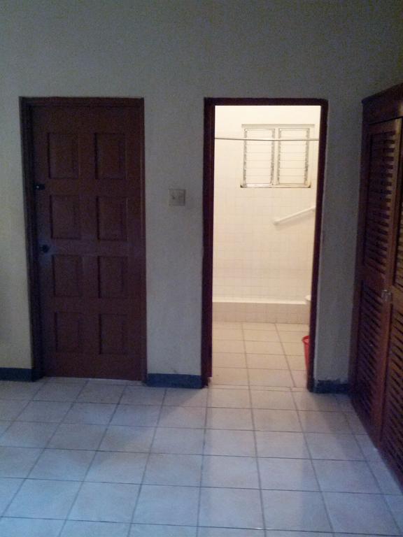 Salem Apartment *