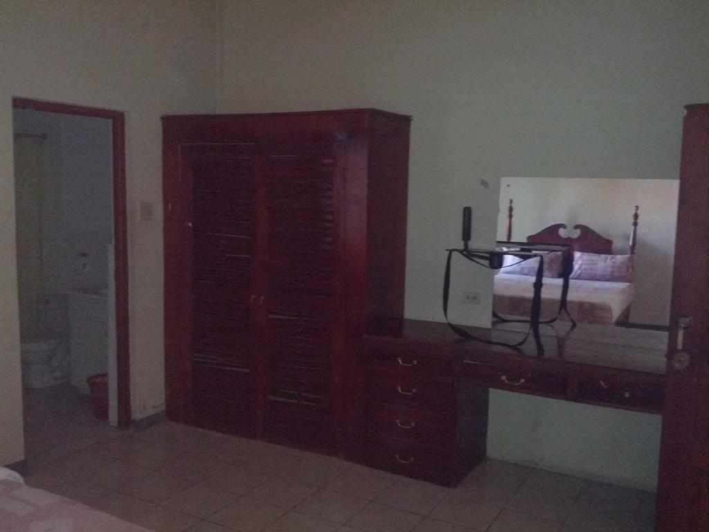 Salem Apartment *