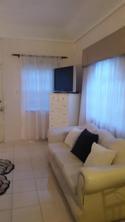 Kingston Studio Apartment Kingston