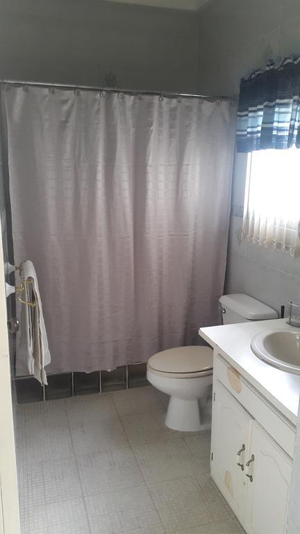 Guest house Kingston Studio Apartment 2*
