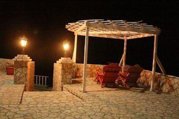 Homestay Waters Edge