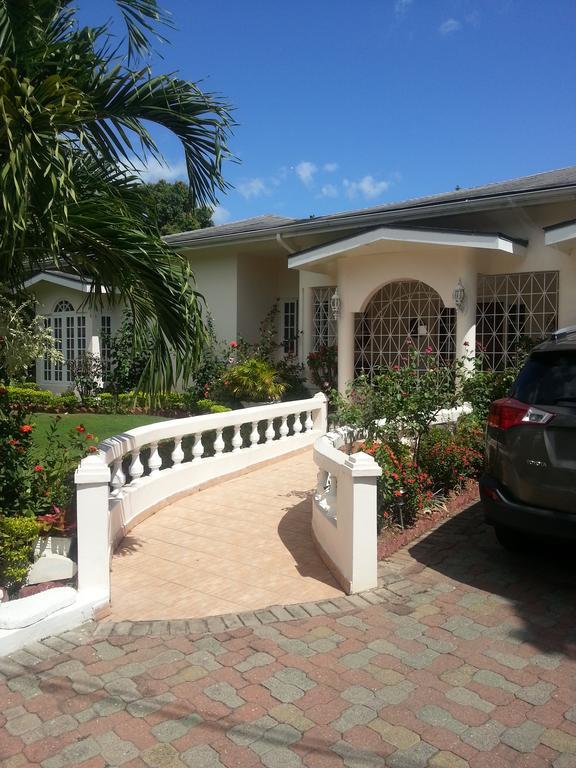 Guest house Kingston Studio Apartment Kingston
