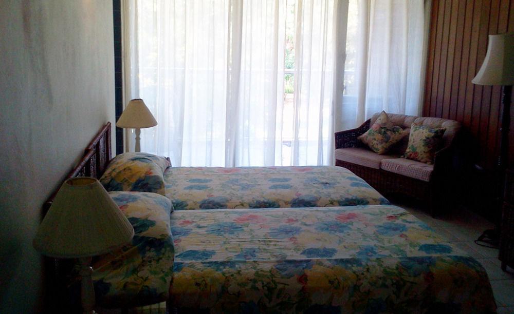 Frenchman's Cove 3*