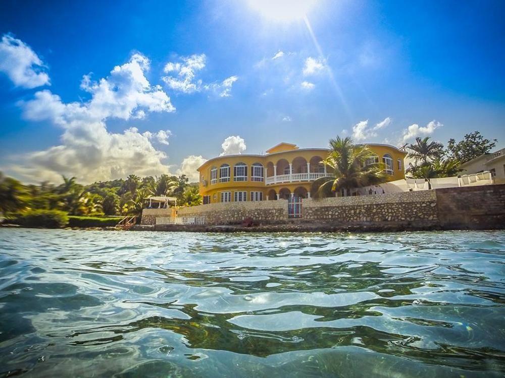 Waters Edge * Montego Bay